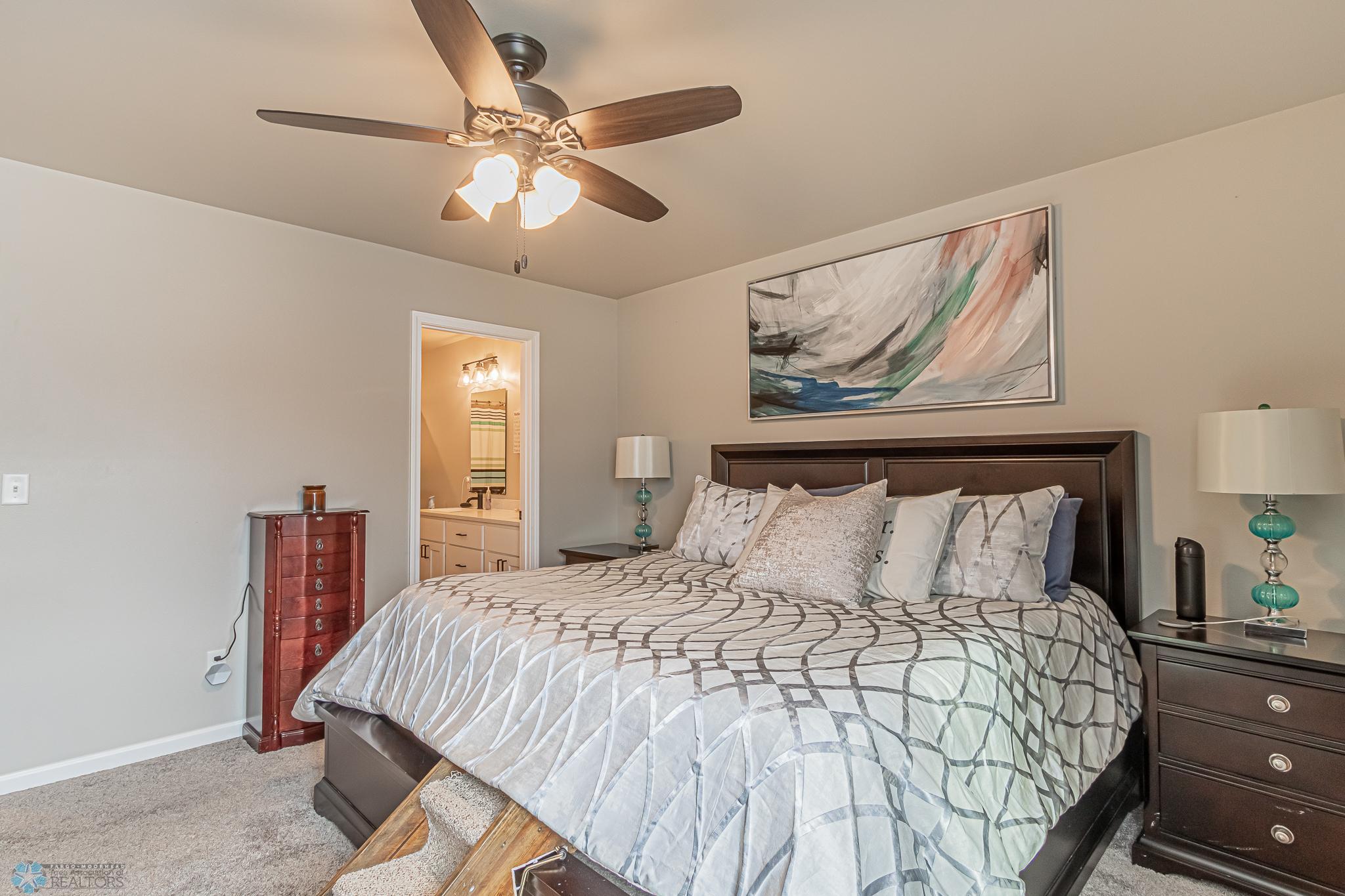 7277 27th street South Fargo ND 58104-18.jpg