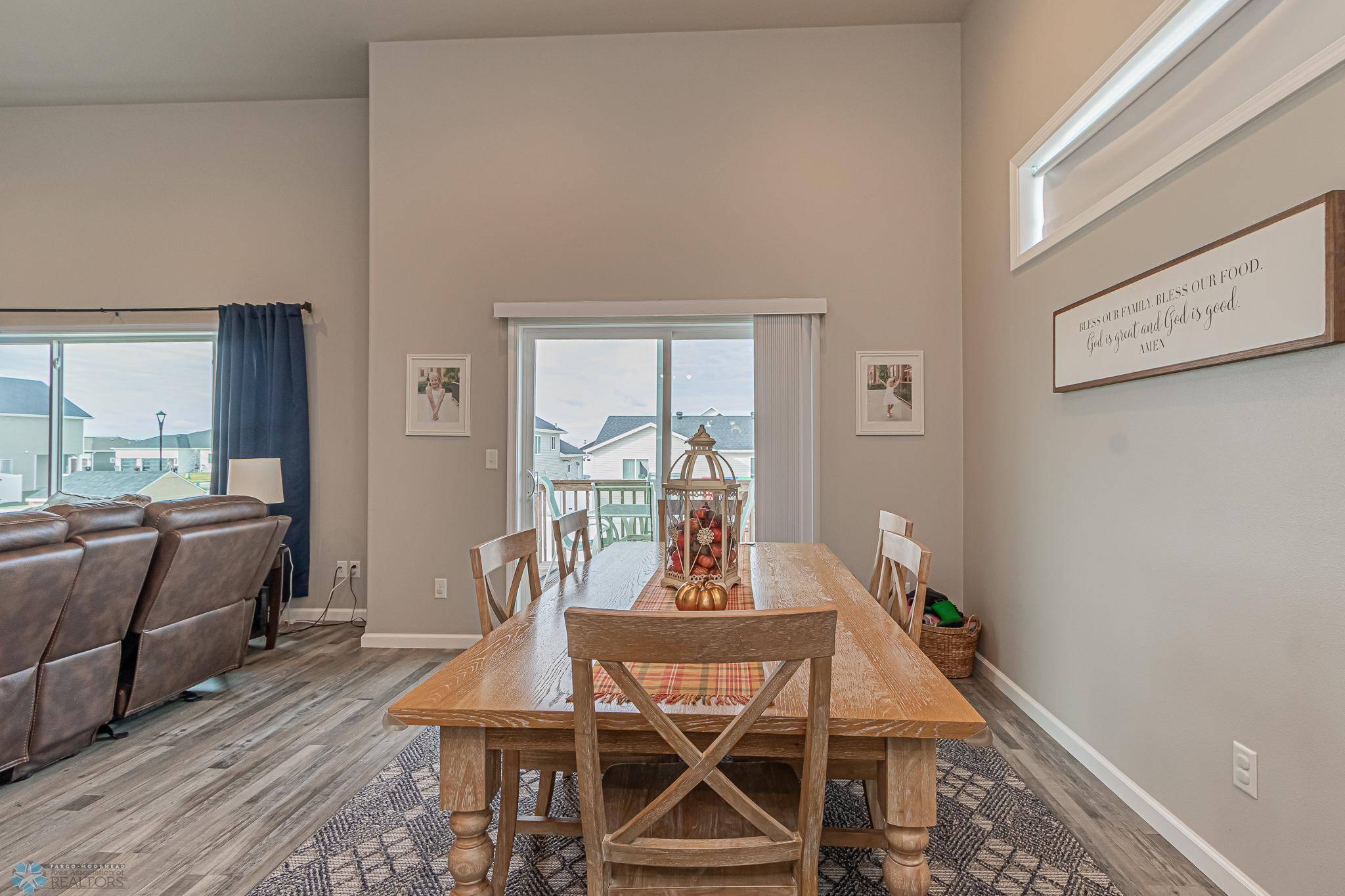 7277 27th street South Fargo ND 58104-08.jpg