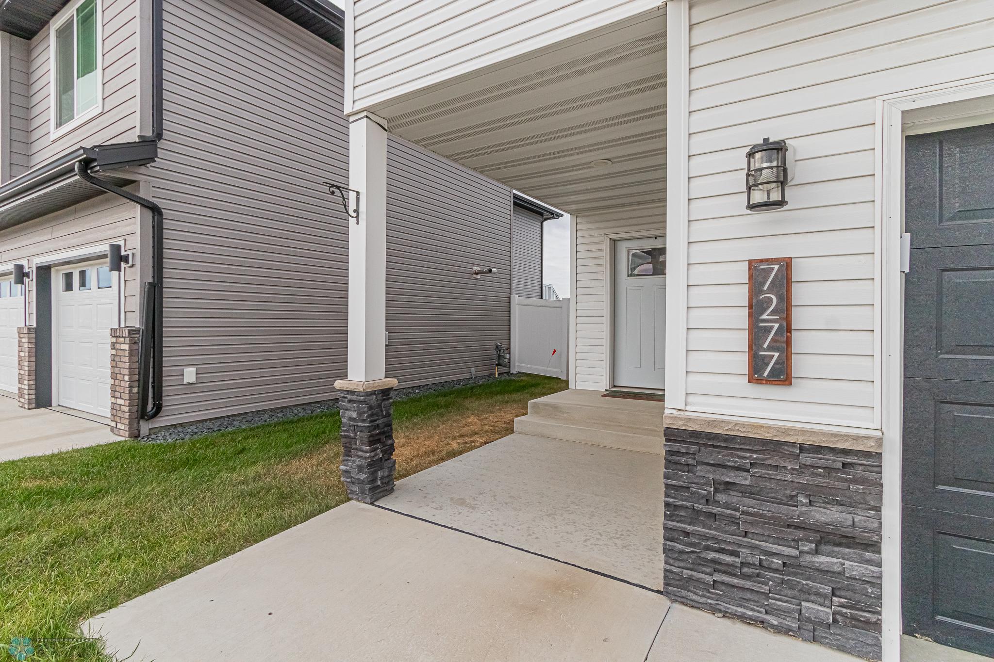 7277 27th street South Fargo ND 58104-36.jpg