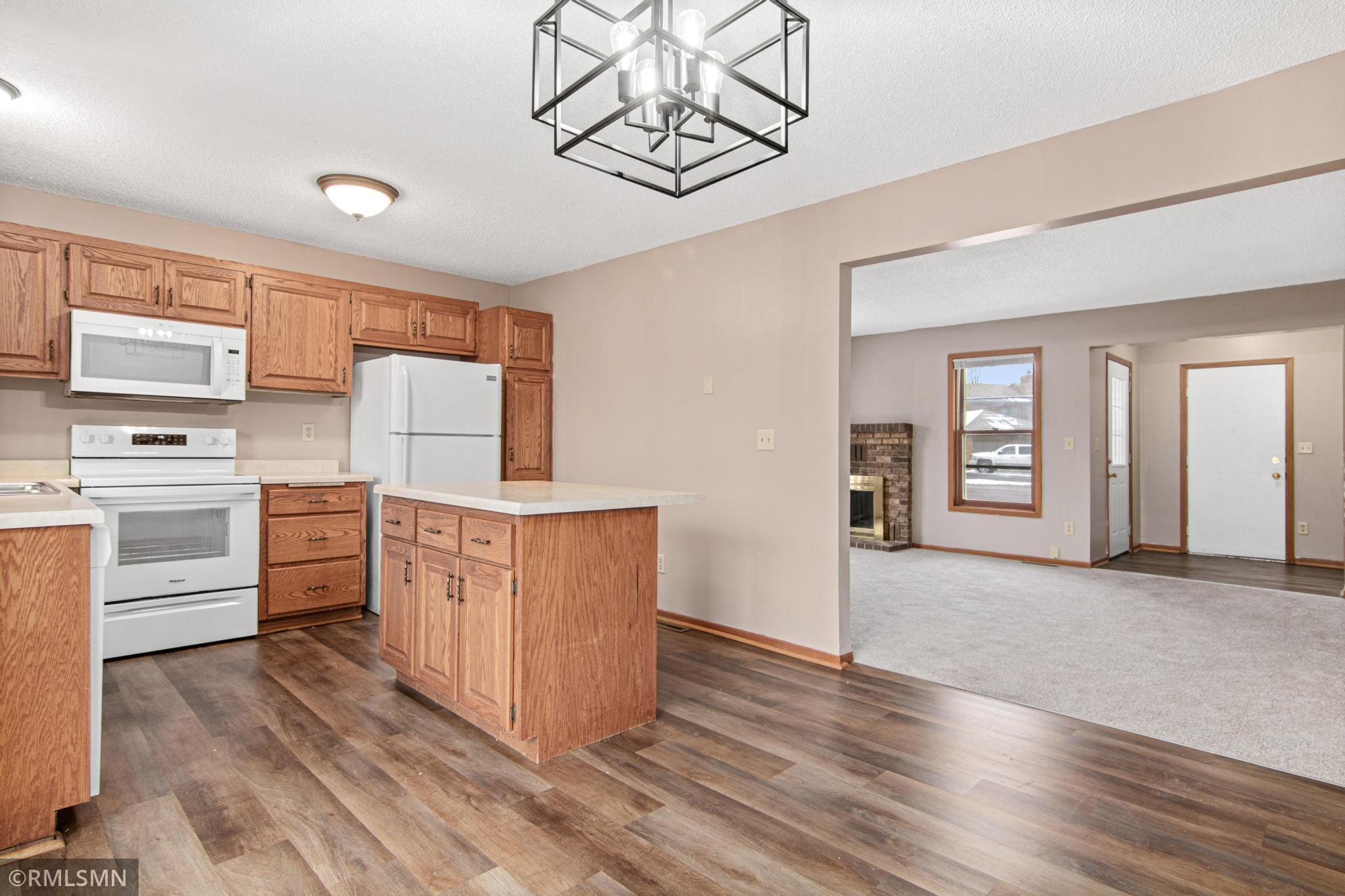 531 Hunter Hill Road-7.jpg