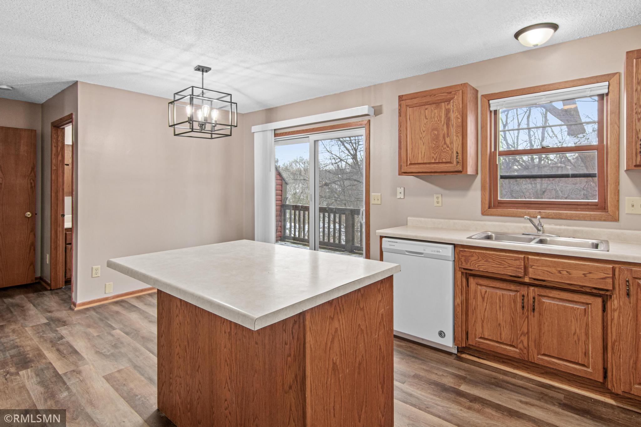 531 Hunter Hill Road-10.jpg