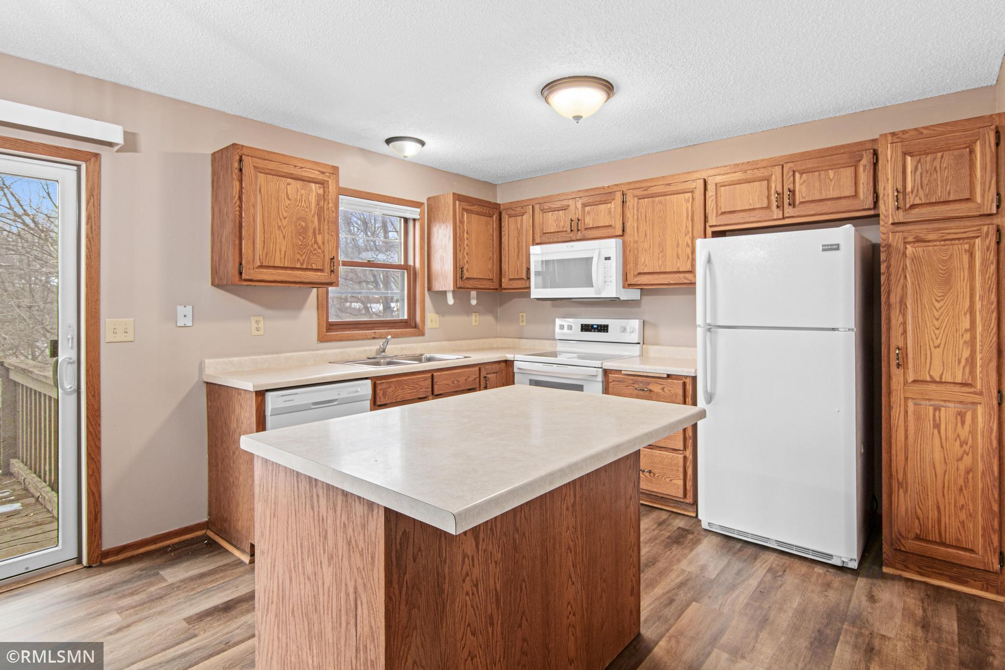 531 Hunter Hill Road-9.jpg