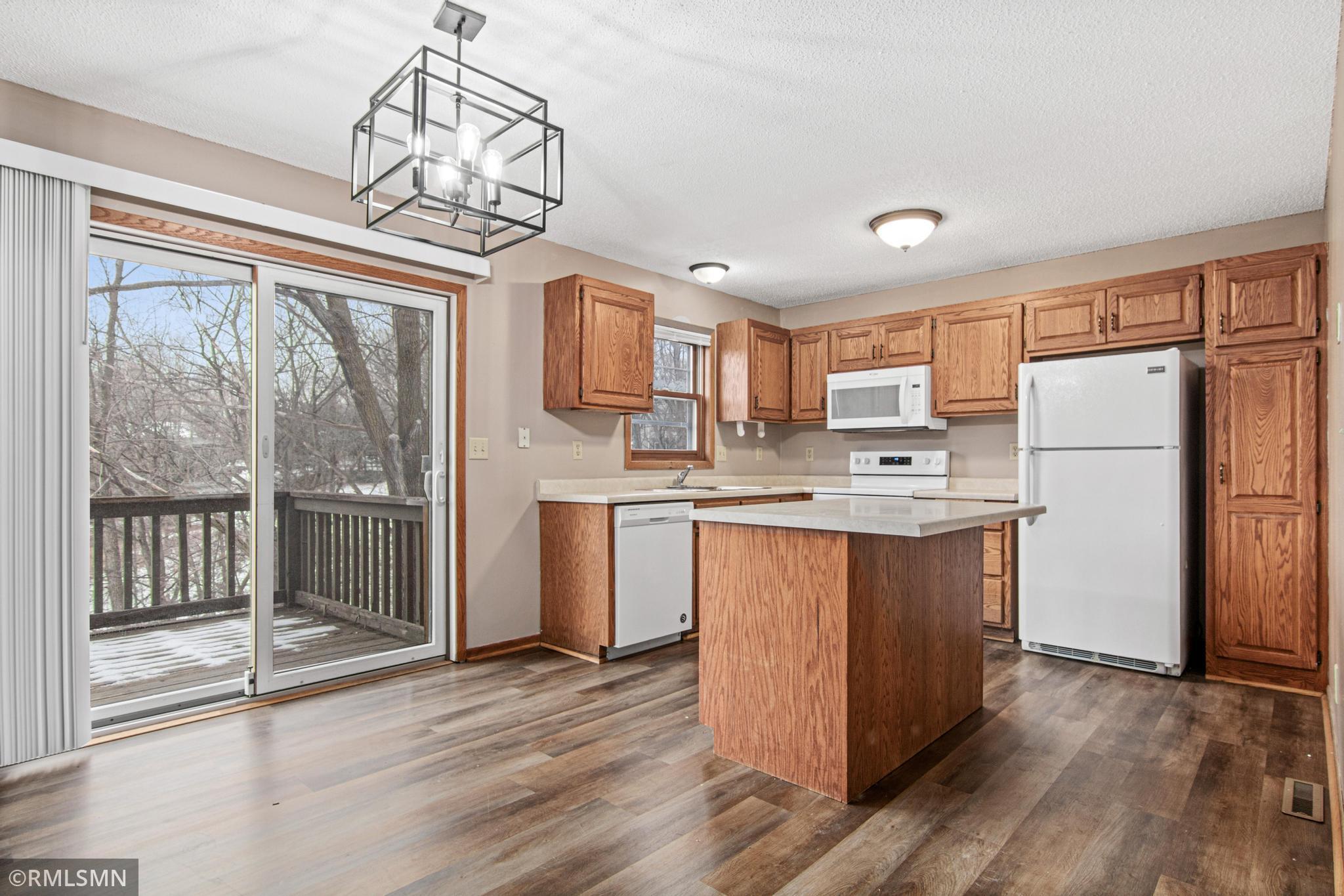 531 Hunter Hill Road-6.jpg