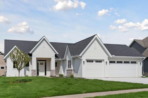 11301 Latrobe Lane, Lake Elmo, MN 55042