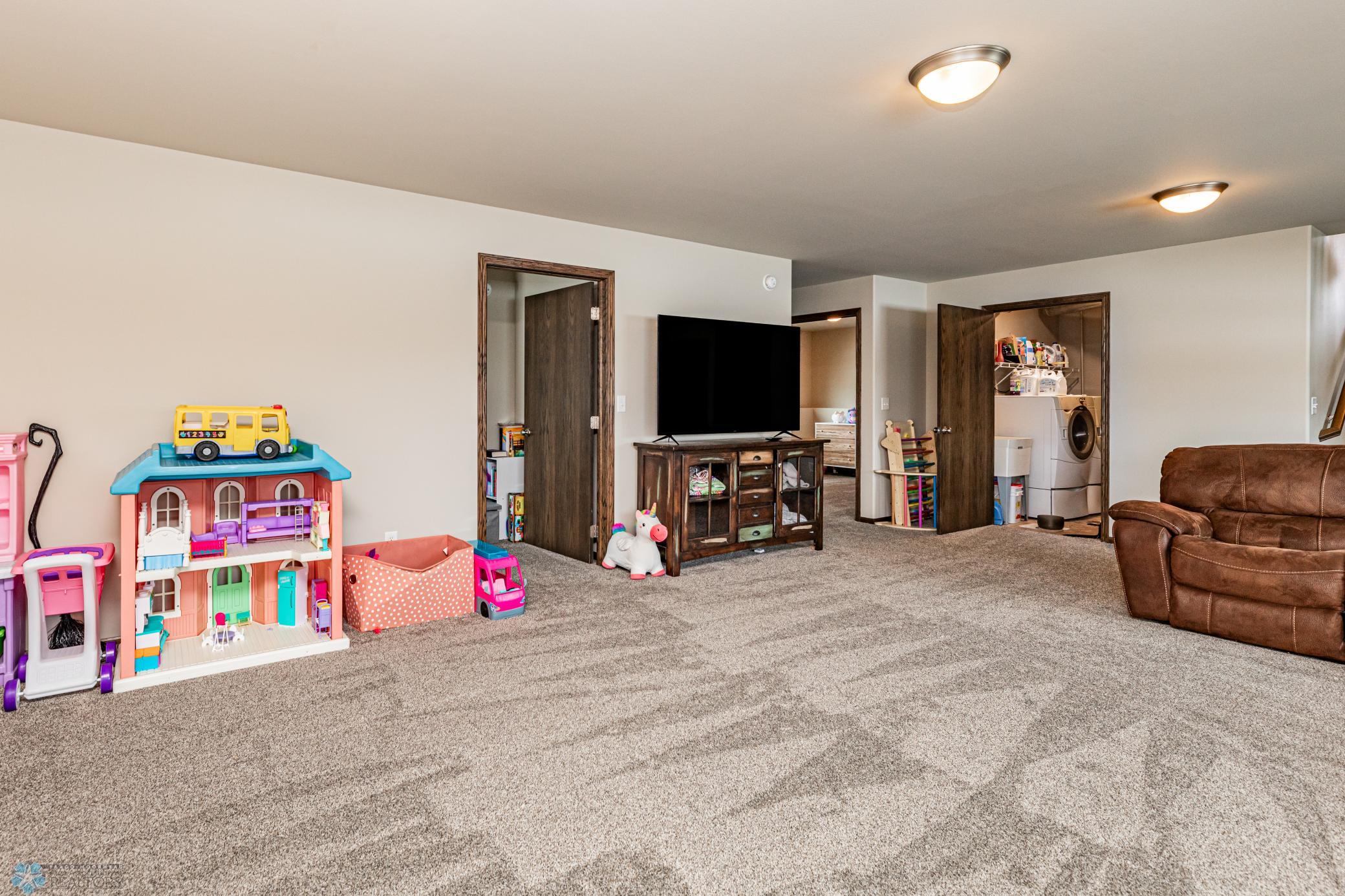 Family Room2.jpg
