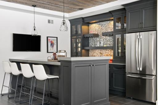 Full Wet Bar - Photo of previous model