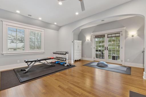 5227 Oaklawn Avenue, Edina, MN 55424