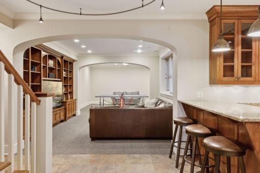 5227 Oaklawn Avenue, Edina, MN 55424