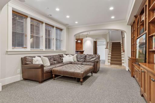 5227 Oaklawn Avenue, Edina, MN 55424