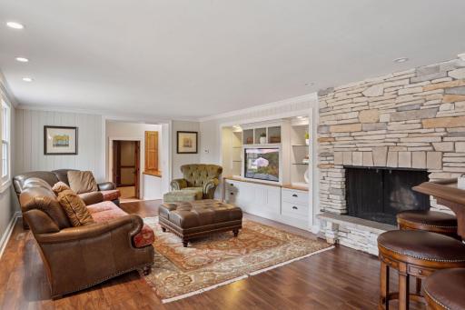 16013 Ringer Road, Wayzata, MN 55391