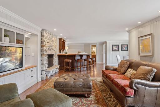 16013 Ringer Road, Wayzata, MN 55391