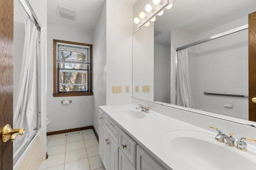 3220 Aquila Lane S, Minneapolis, MN 55426