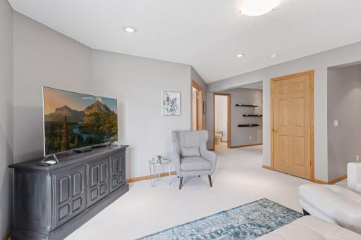 7882 Autumn Ridge Avenue, Chanhassen, MN 55317