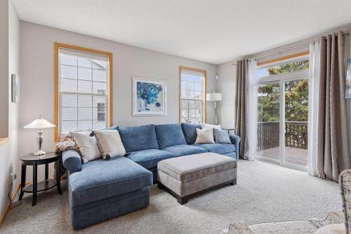7882 Autumn Ridge Avenue, Chanhassen, MN 55317