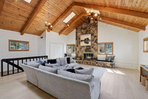 3365 Crystal Bay Road, Wayzata, MN 55391