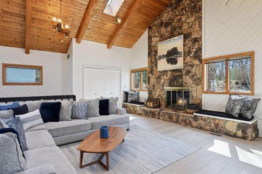 3365 Crystal Bay Road, Wayzata, MN 55391
