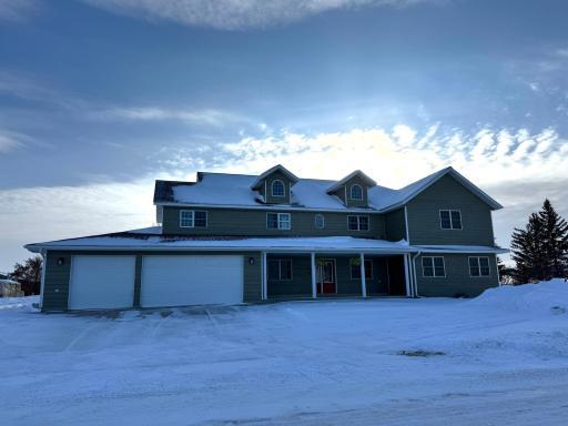 310 7th Street SW, Roseau, MN 56751