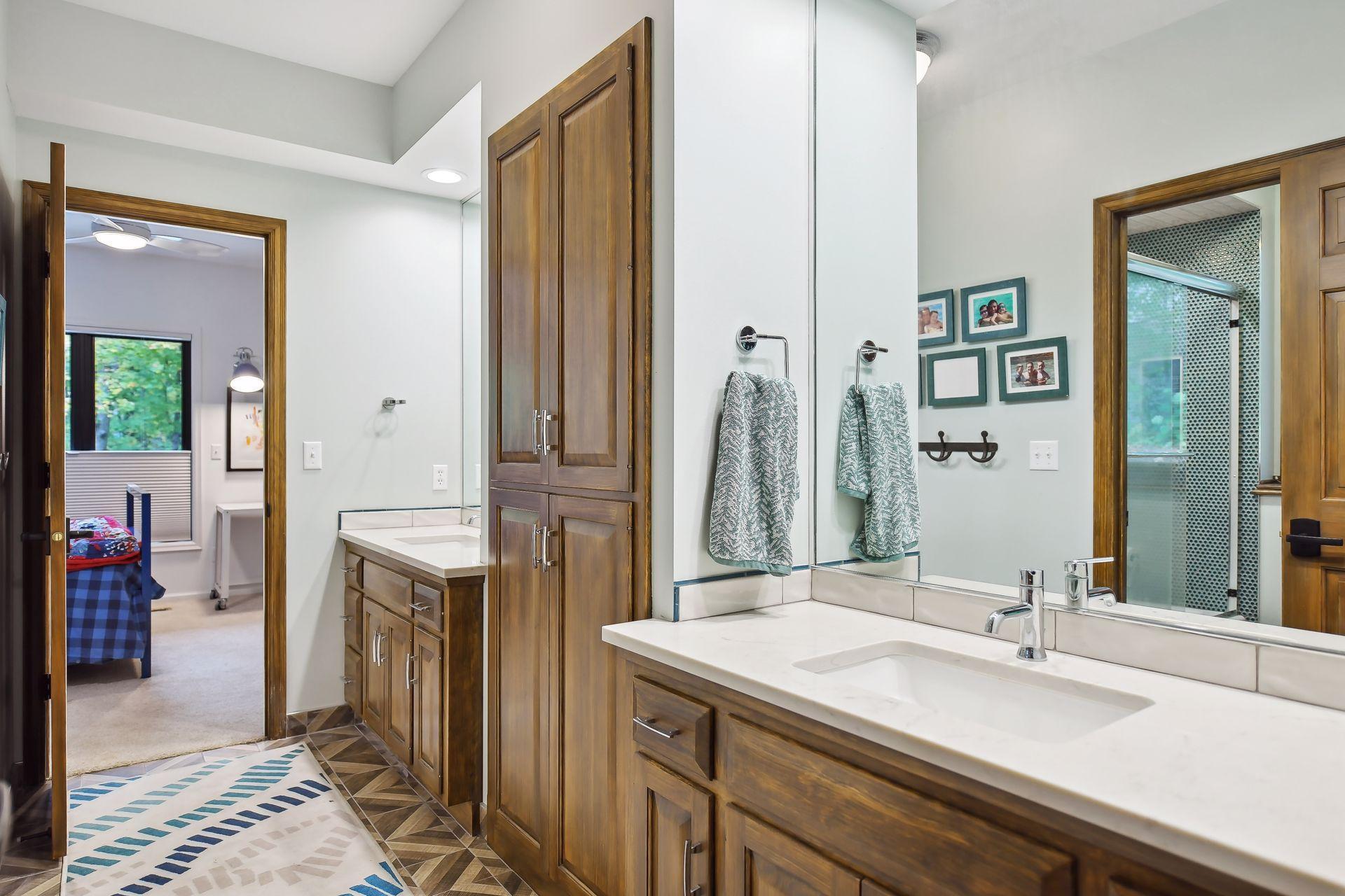 Lower Level J&J Bath