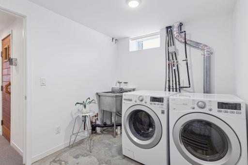4001 Queen Avenue S, Minneapolis, MN 55410