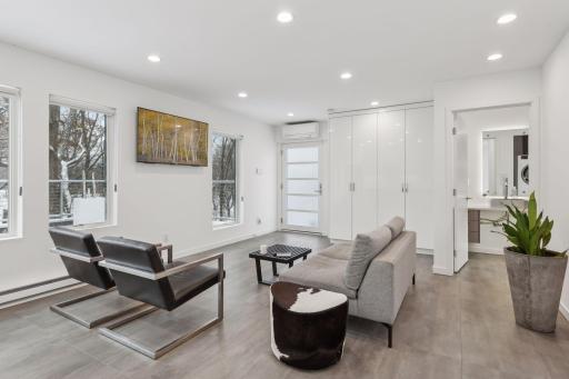 4001 Queen Avenue S, Minneapolis, MN 55410