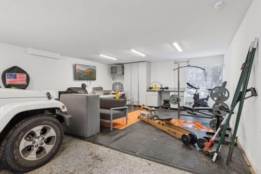Nicely finished garage with built-in cabinetry