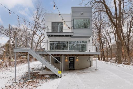 4001 Queen Avenue S, Minneapolis, MN 55410