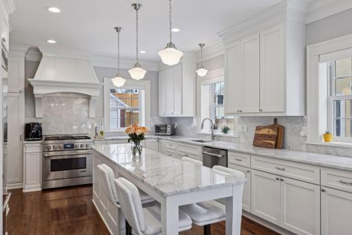 719 Linwood Avenue, Saint Paul, MN 55105