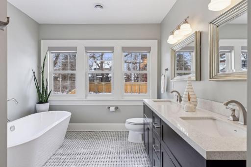 719 Linwood Avenue, Saint Paul, MN 55105