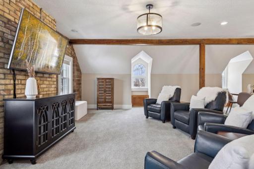 719 Linwood Avenue, Saint Paul, MN 55105