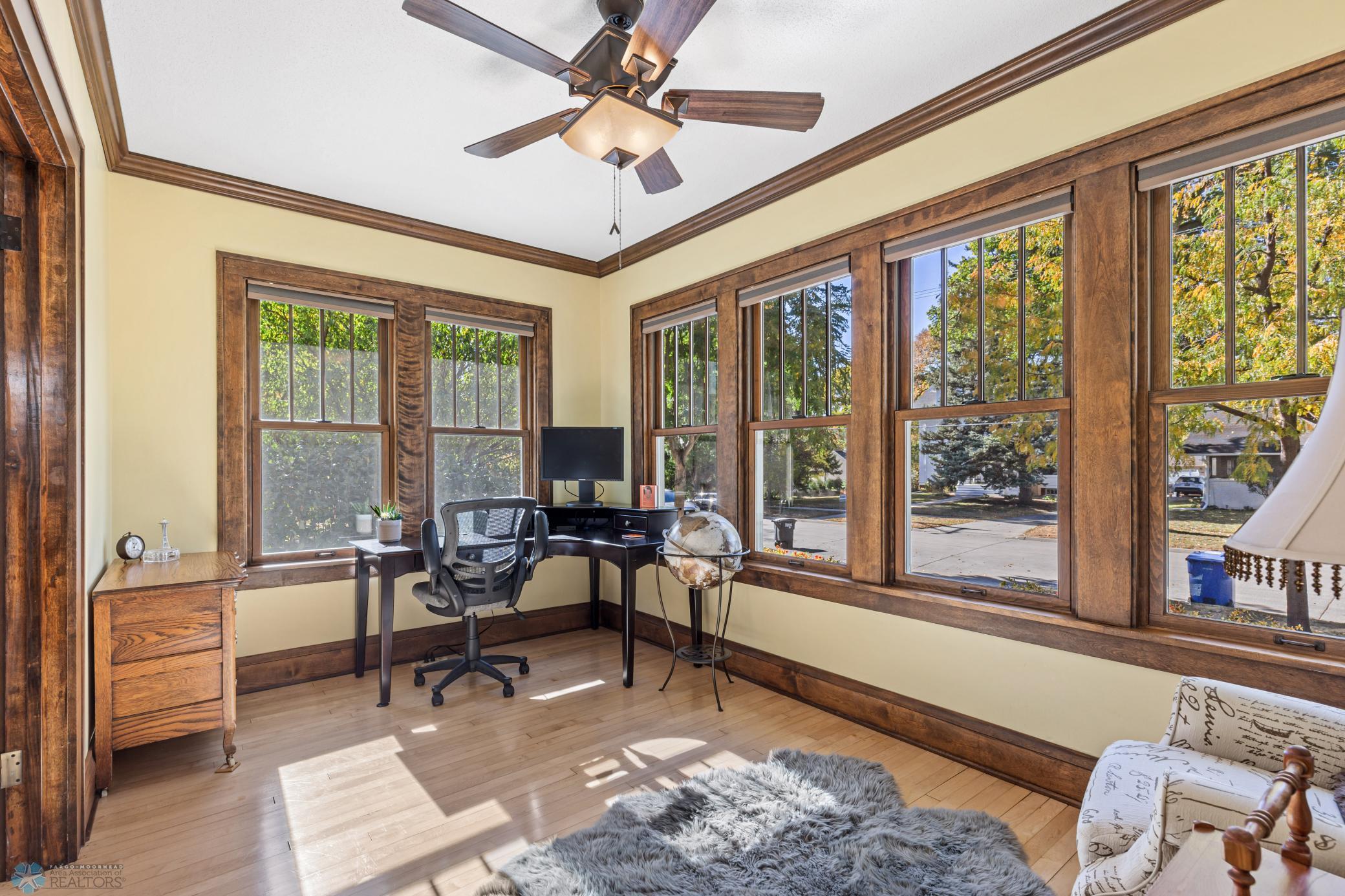 Sunroom/Den