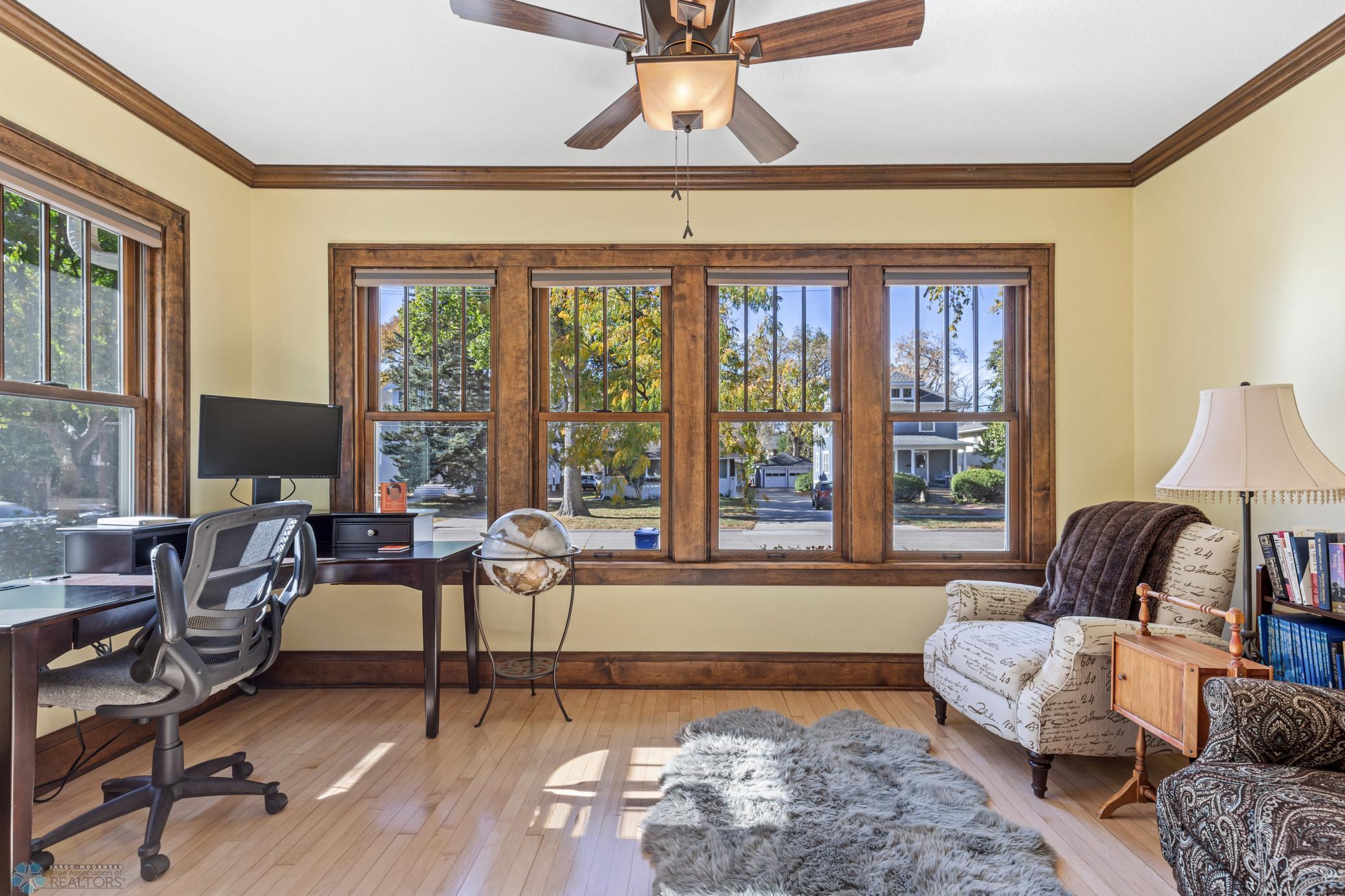 Sunroom/Den