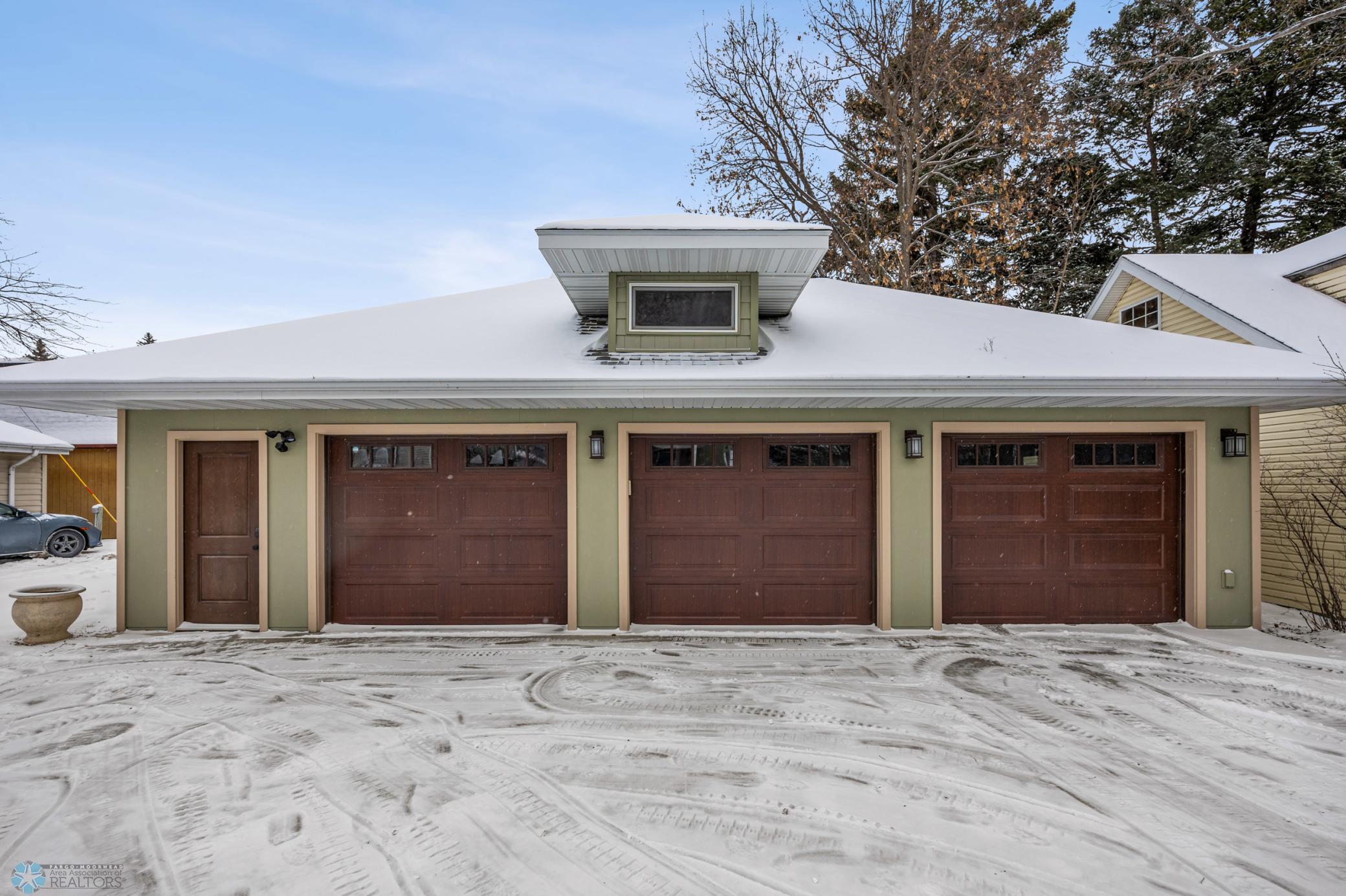3 Stall Heated Garage