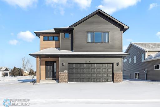 2591 66th Avenue S, Fargo, ND 58104