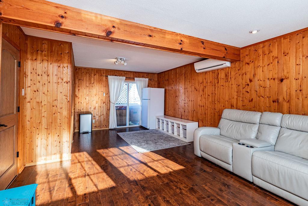Lower level - flex area