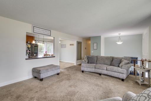 2357 17th Avenue E, Saint Paul, MN 55109