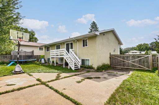 2357 17th Avenue E, Saint Paul, MN 55109