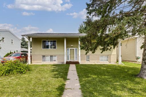 2357 17th Avenue E, Saint Paul, MN 55109