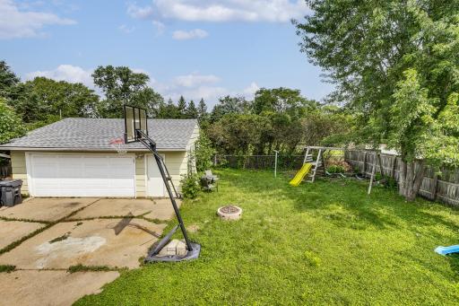 2357 17th Avenue E, Saint Paul, MN 55109