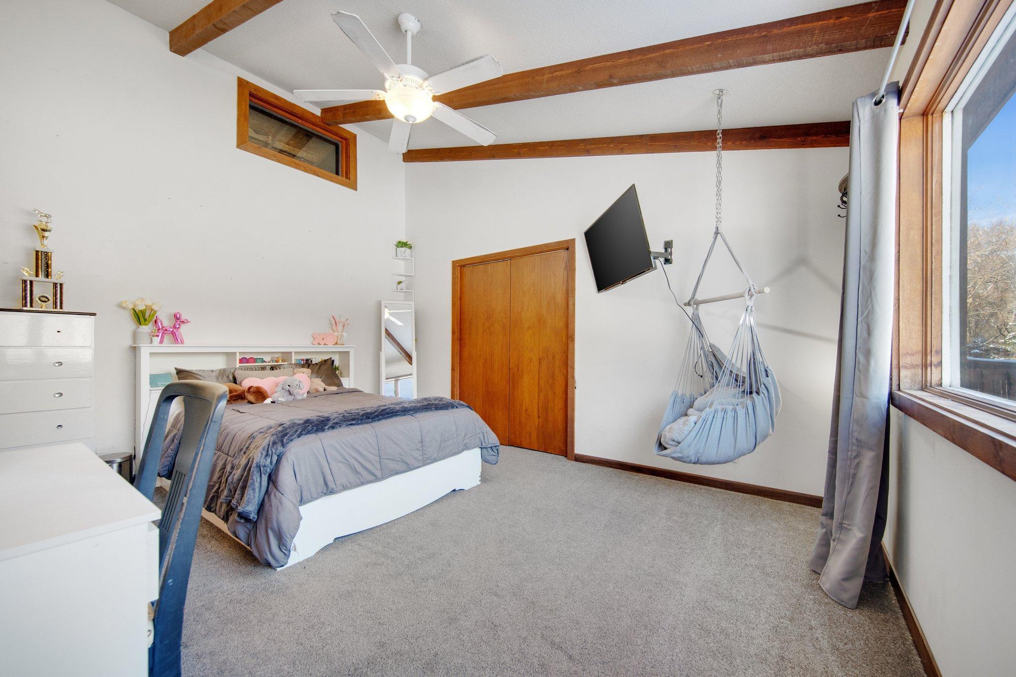 4th upper level bedroom.