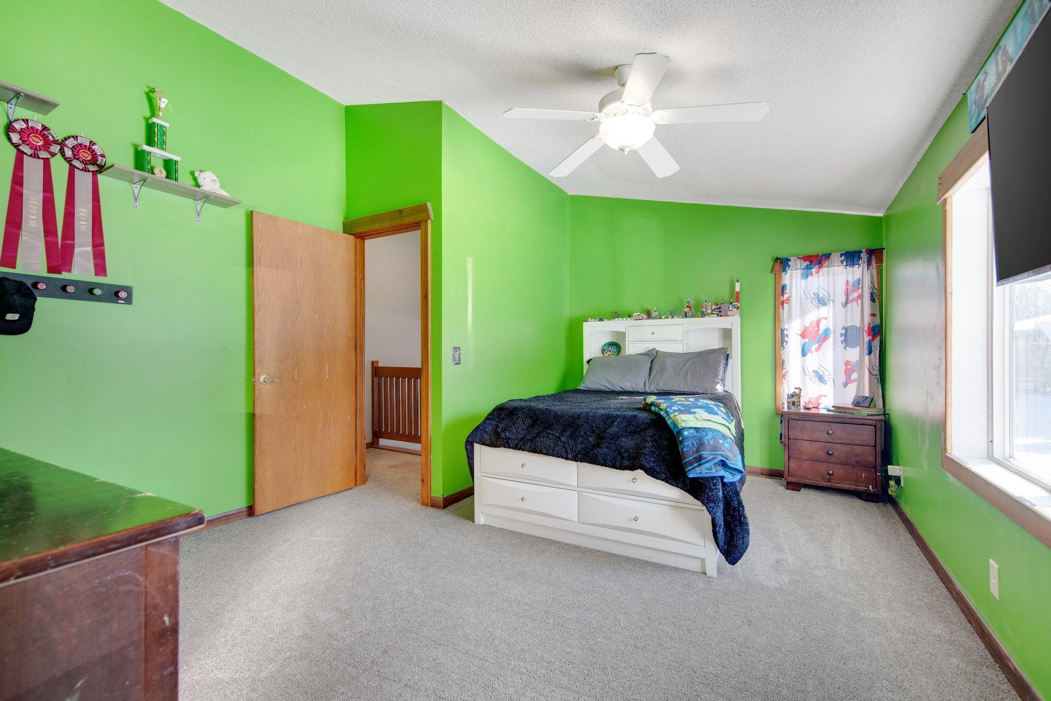 3rd upper level bedroom.