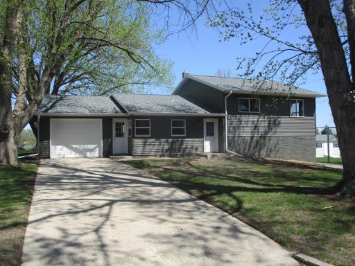 53 Eastview Drive, Hancock, MN 56244