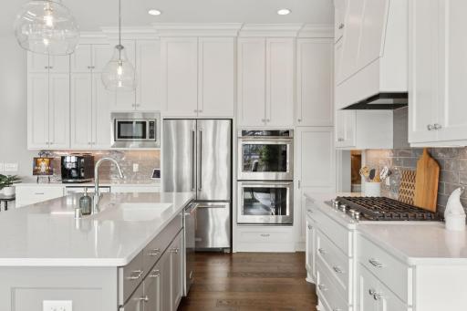 3671 Woodland Cove Parkway, Excelsior, MN 55331