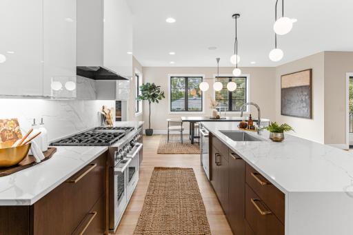 3905 W 58th Street, Edina, MN 55424