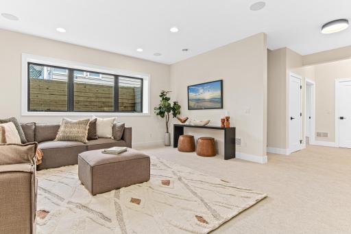 3905 W 58th Street, Edina, MN 55424
