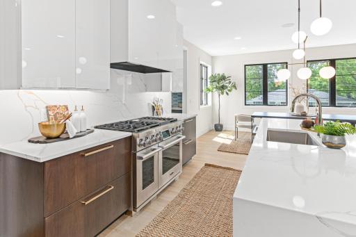 3905 W 58th Street, Edina, MN 55424