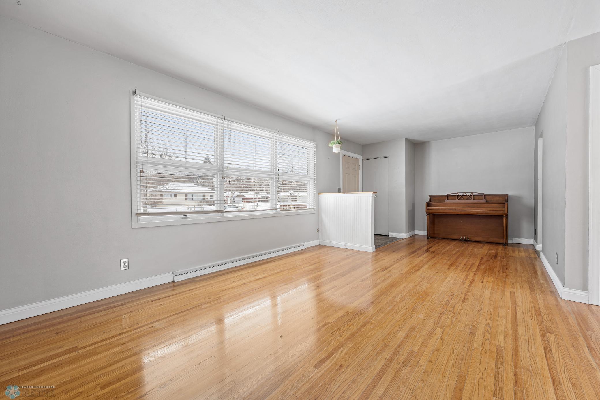LIVING ROOM 2.jpg