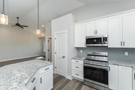 881 Picadilly Lane NW, Rochester, MN 55901