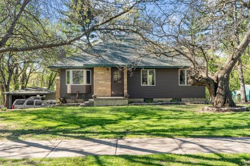 760 89th Avenue NW, Minneapolis, MN 55433
