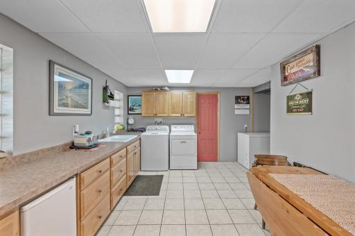 760 89th Avenue NW, Minneapolis, MN 55433