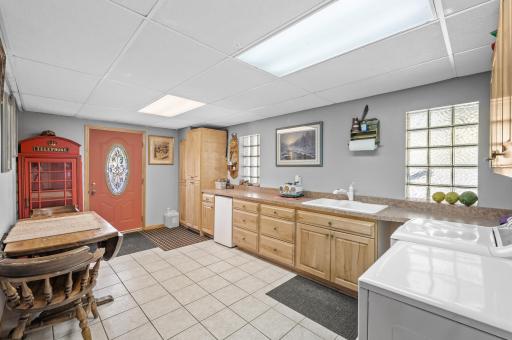 760 89th Avenue NW, Minneapolis, MN 55433